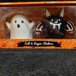 New in Box - Transpac Salt And Pepper Shakers Ghost And Bat Halloween